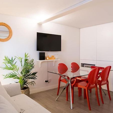 Sunny & Lovely Apartment W/ Patio By Lovelystay Lisbona Esterno foto