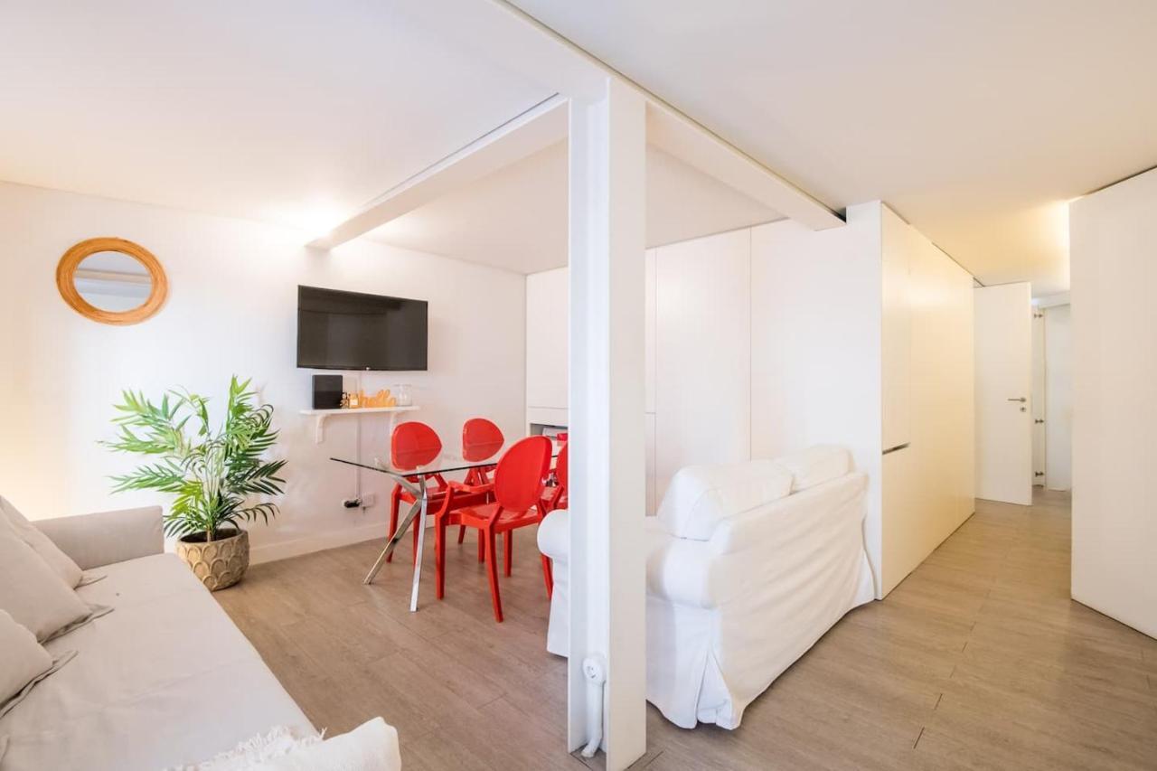 Sunny & Lovely Apartment W/ Patio By Lovelystay Lisbona Esterno foto